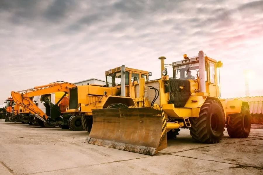 Jetzt Baumaschinen mieten: Effizient, zuverlässig &amp; mit kostenfreiem Zubehör