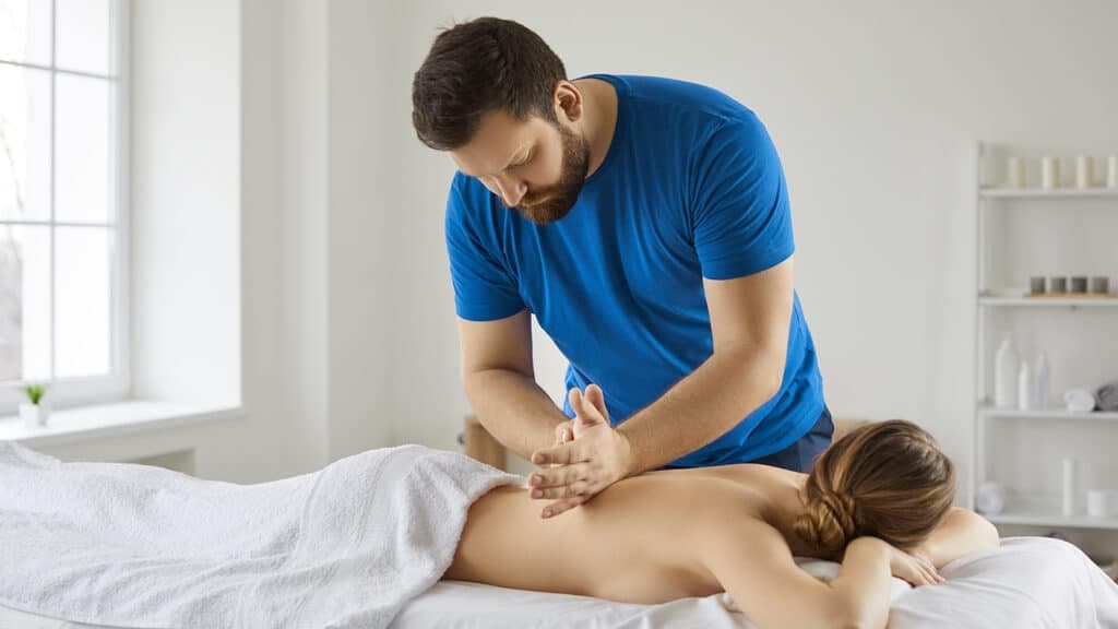 Lassen Sie sich fallen – Exklusive Massage mit Happy End in Berlin