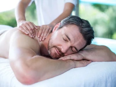 Erleben Sie sinnliche Entspannung: Griechische & erotische Massagen in Berlin – Jetzt anfragen!