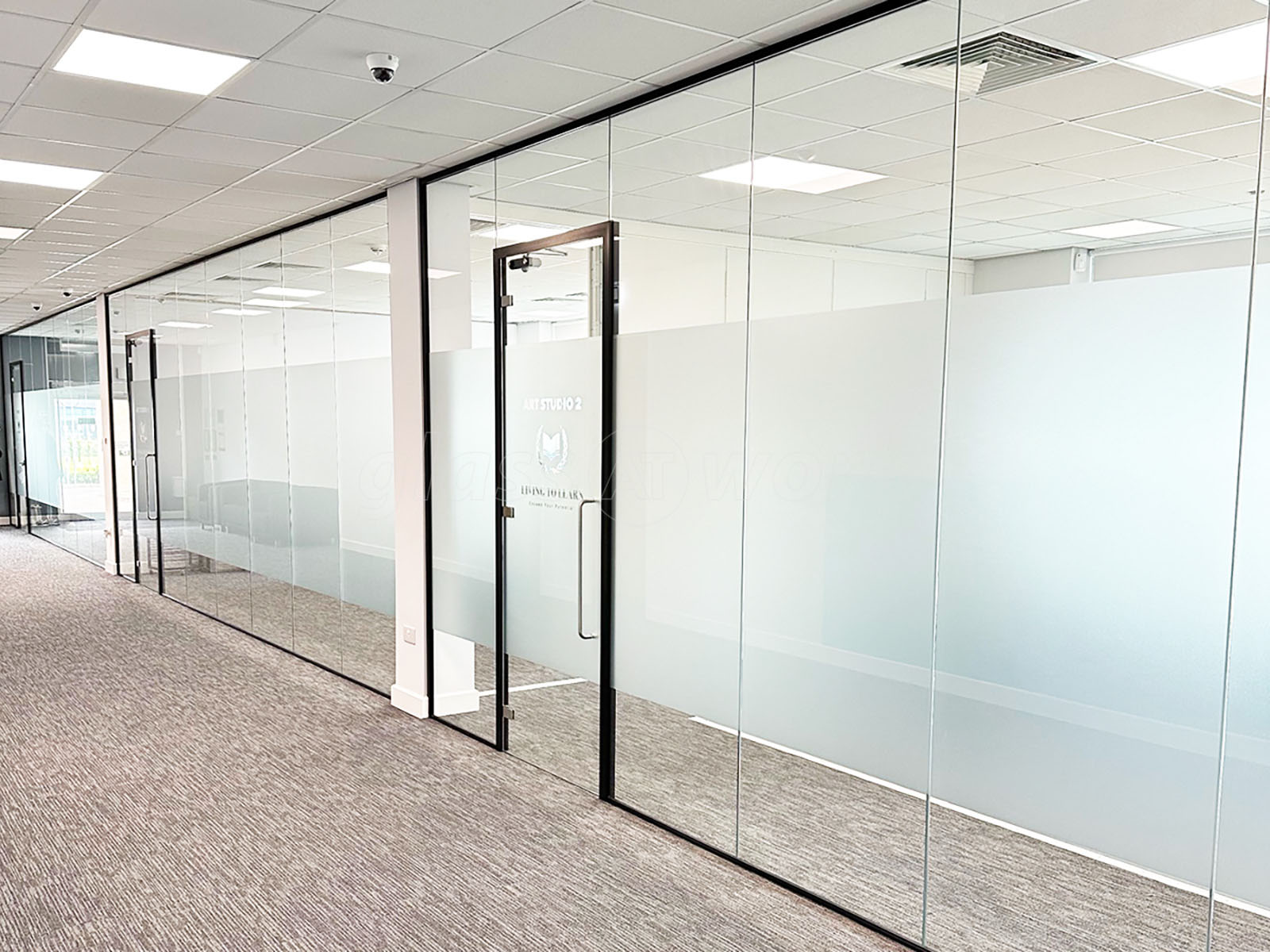 Glastrennwände Krefeld von Glasbau West: Maßarbeit in Glas