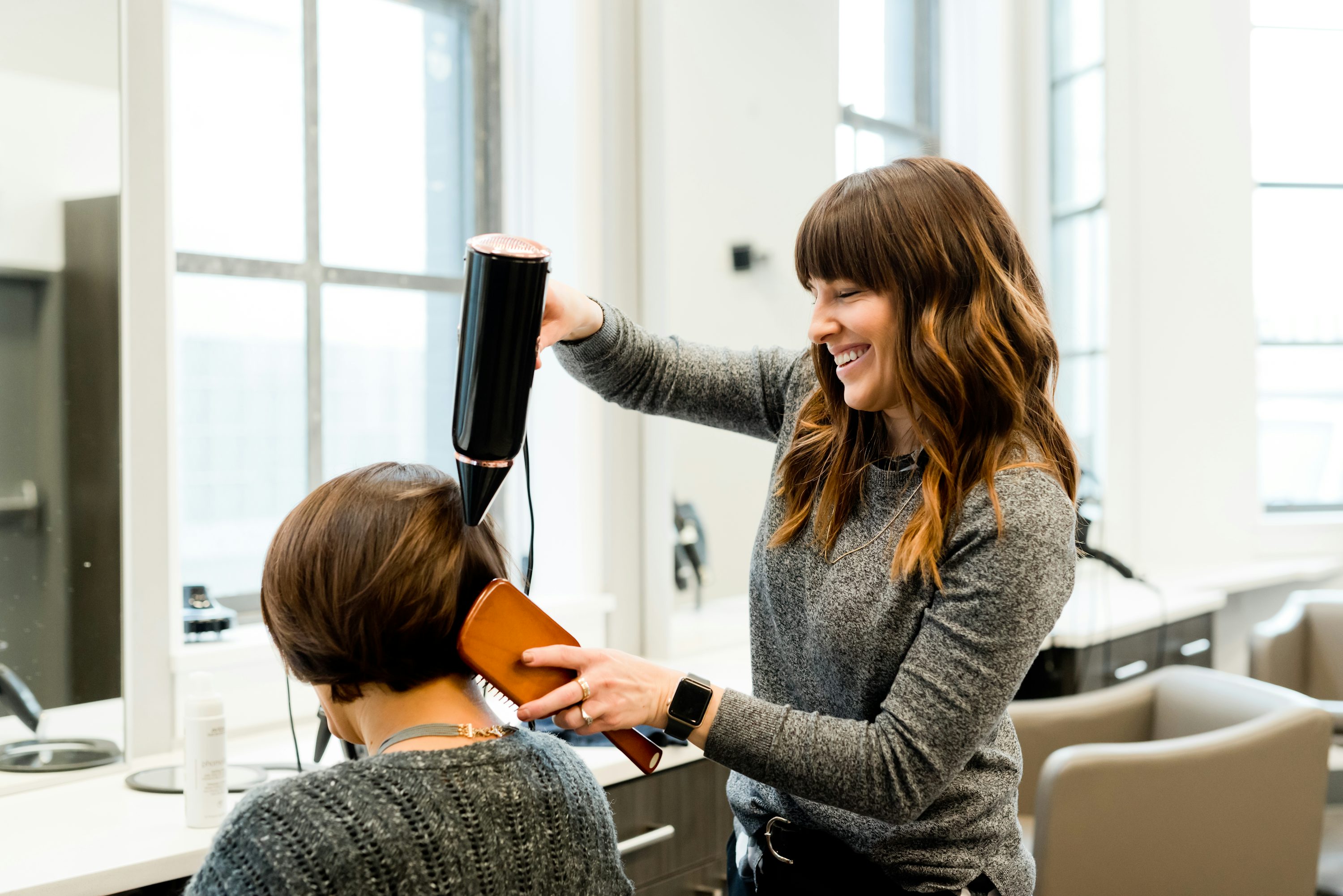 Einrichtung für Friseursalon: Jetzt stylisch &amp; funktional einrichten